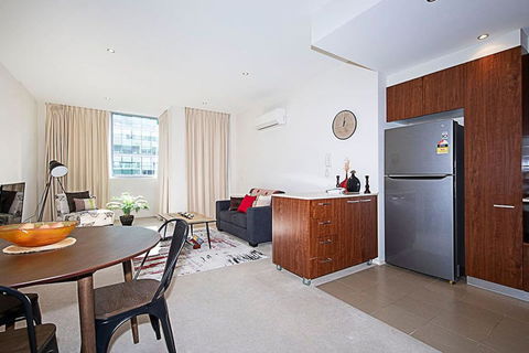 Spacious 1BR Stylish New Acton Apartment +Parking - Accommodation Port Macquarie 8