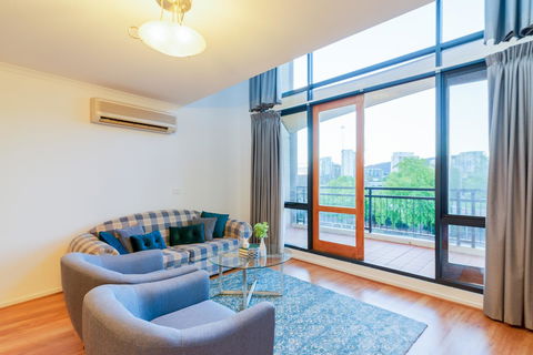 ALLARA CANBERRA - Accommodation Port Macquarie 0