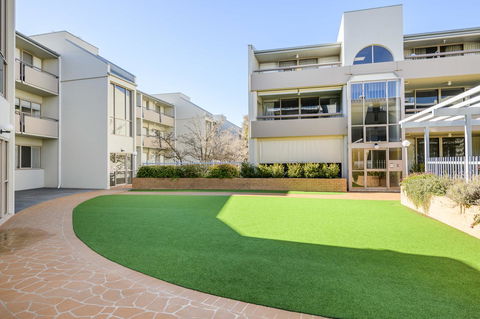 Accommodate Canberra - The Summit - Accommodation Port Macquarie 4
