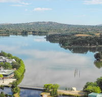 3BR Executive Apartment with Lake and Mountain views - Accommodation Port Macquarie