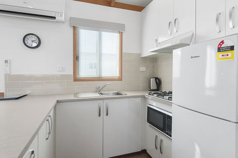 Port Broughton Tourist Park - Accommodation Port Macquarie 18