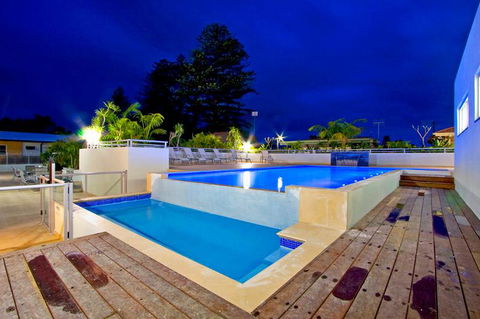 Lakeside Waterfront Apartment The Entrance - Accommodation Port Macquarie 14