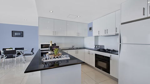 Lakeside Waterfront Apartment The Entrance - Accommodation Port Macquarie 1