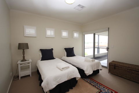 Wallaroo Marina Apartments - Accommodation Port Macquarie 42