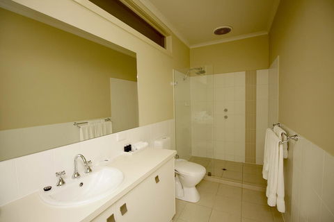 Wallaroo Marina Apartments - Accommodation Port Macquarie 12