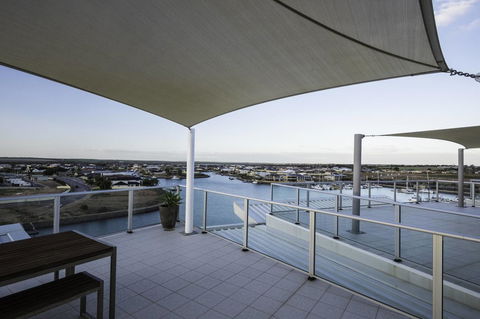 Wallaroo Marina Apartments - Accommodation Port Macquarie 34