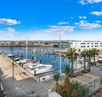 Port Adelaide Executive Waterfront Apartment - Accommodation Port Macquarie