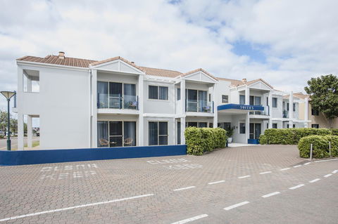 Marina Hotel - Accommodation Port Macquarie 19