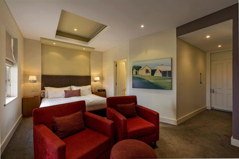 The Louise - Accommodation Port Macquarie 36