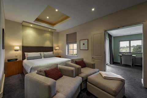 The Louise - Accommodation Port Macquarie 37