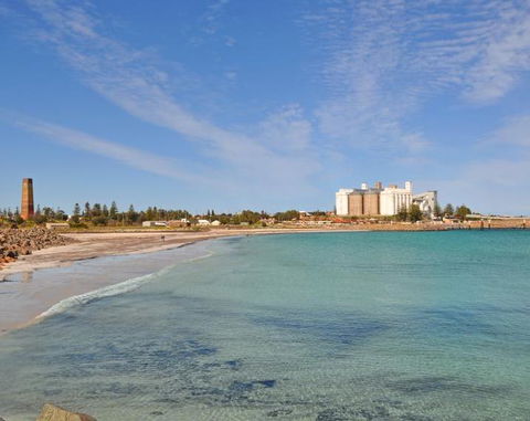 Wallaroo Marina Waterfront Luxe Apartment - Accommodation Port Macquarie 3