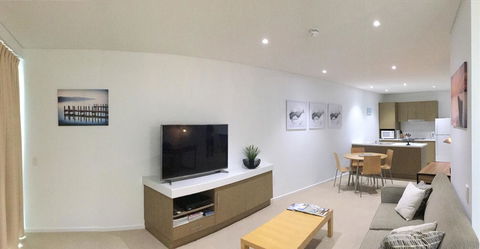 Wallaroo Marina Waterfront Luxe Apartment - Accommodation Port Macquarie 7