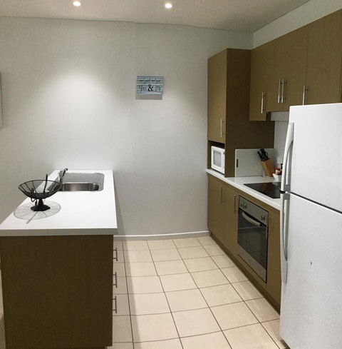 Wallaroo Marina Waterfront Luxe Apartment - Accommodation Port Macquarie 9