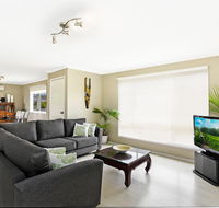Ainslie Roberts Drive Retreat - Accommodation Port Macquarie