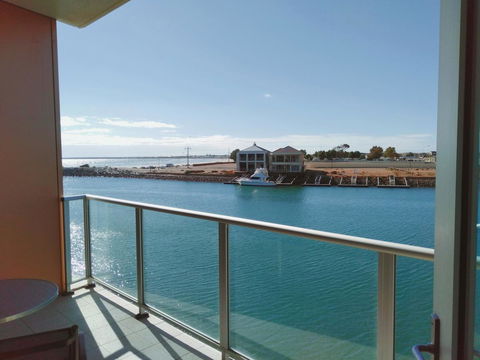 Wallaroo Marina Executive Apartments - Accommodation Port Macquarie 0