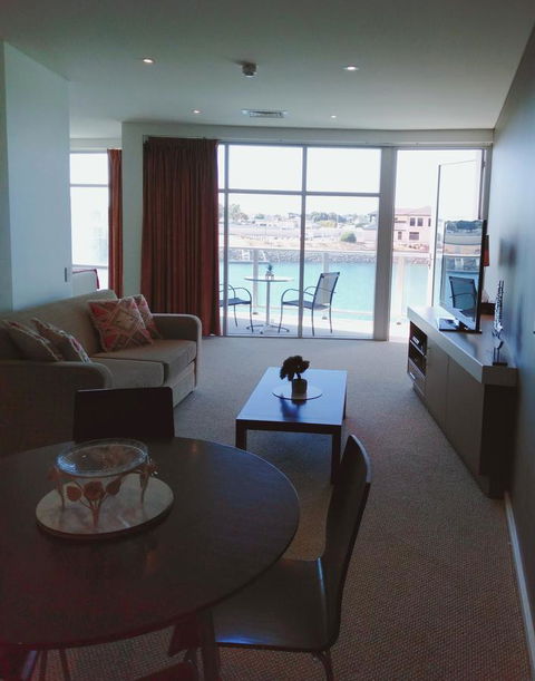Wallaroo Marina Executive Apartments - Accommodation Port Macquarie 5