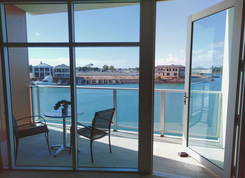 Wallaroo Marina Executive Apartments - Accommodation Port Macquarie 1
