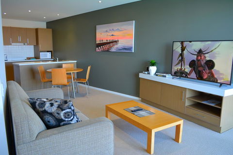 Wallaroo Marina Luxury Apartment - Accommodation Port Macquarie 9