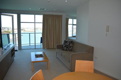 Wallaroo Marina Luxury Apartment - Accommodation Port Macquarie 26