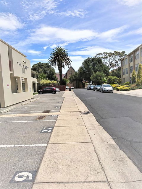 Hi 5 Glenelg Studio Apartment - Accommodation Port Macquarie 16