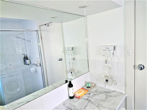 Hi 5 Glenelg Studio Apartment - Accommodation Port Macquarie 6