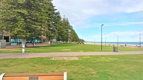 Hi 5 Glenelg Studio Apartment - Accommodation Port Macquarie 25