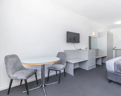 Hi 5 Glenelg Studio Apartment - Accommodation Port Macquarie 8
