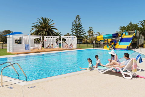 The Retreat West Beach Parks - Accommodation Port Macquarie 0