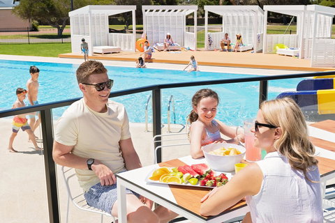 The Retreat West Beach Parks - Accommodation Port Macquarie 3