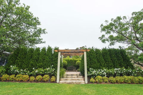 S T U D I O 22 Peaceful Retreat With Garden Views - Accommodation Port Macquarie 10