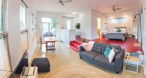 S T U D I O 22 Peaceful Retreat With Garden Views - Accommodation Port Macquarie 2