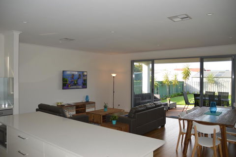 Eastern Breeze - Accommodation Port Macquarie 20