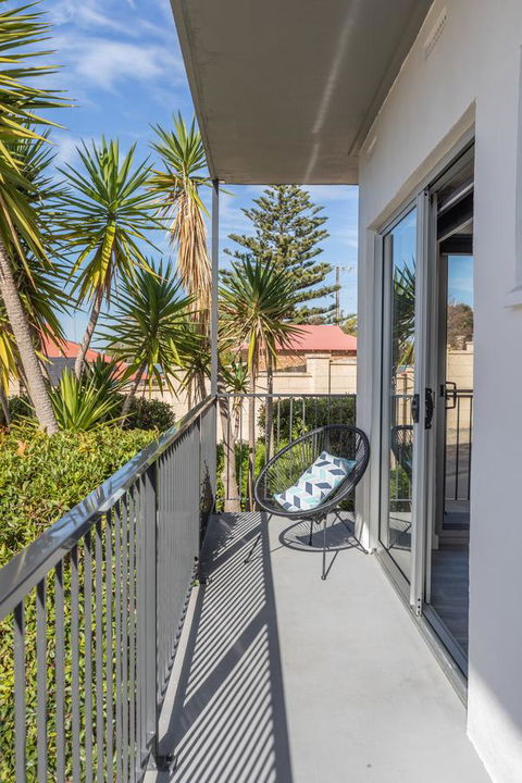Bay 10 - Suites And Apartments - Accommodation Port Macquarie 4