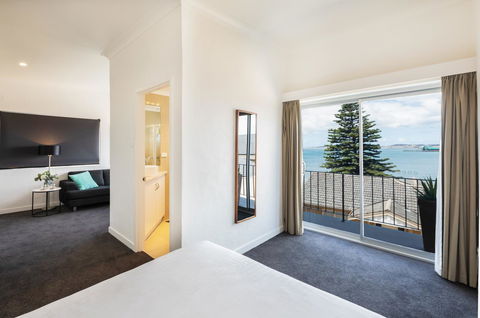 Bay 10 - Suites And Apartments - Accommodation Port Macquarie 7