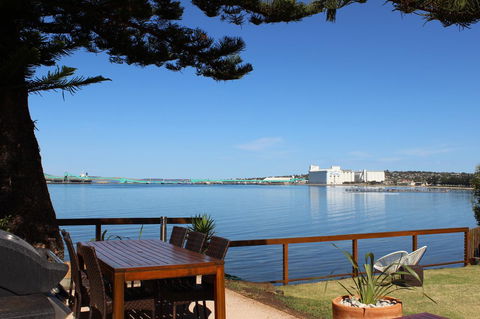 Bay 10 - Suites And Apartments - Accommodation Port Macquarie 29