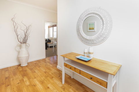 Bay 10 - Suites And Apartments - Accommodation Port Macquarie 14