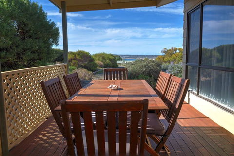 Emu Bay Holiday Homes - Accommodation Port Macquarie 6