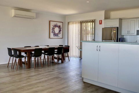 Emu Bay Holiday Homes - Accommodation Port Macquarie 17