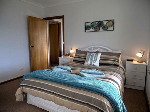 Emu Bay Holiday Homes - Accommodation Port Macquarie 11