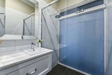 Aloha Central Luxury Apartments - Accommodation Port Macquarie 18
