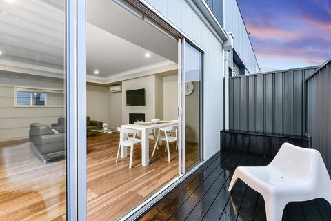 Aloha Central Luxury Apartments - Accommodation Port Macquarie 25