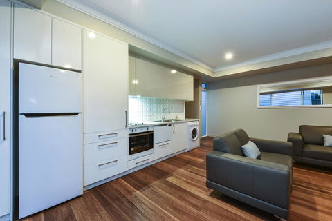 Aloha Central Luxury Apartments - Accommodation Port Macquarie 29