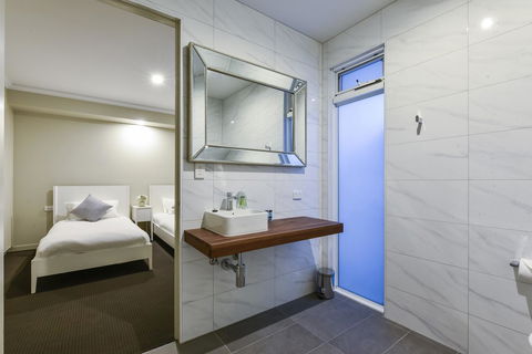 Aloha Central Luxury Apartments - Accommodation Port Macquarie 26