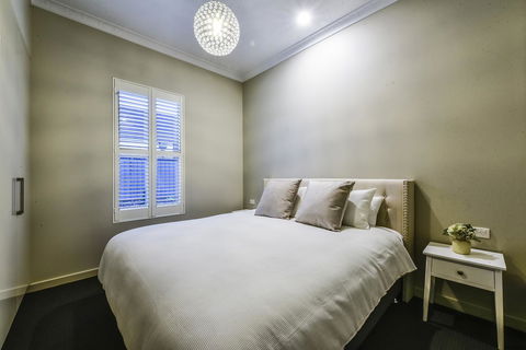 Aloha Central Luxury Apartments - Accommodation Port Macquarie 4