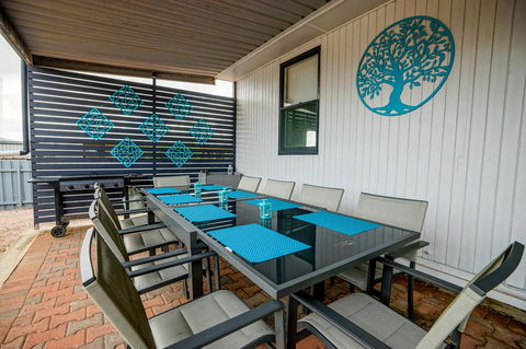 Breakaway Moonta Bay - Accommodation Port Macquarie 9