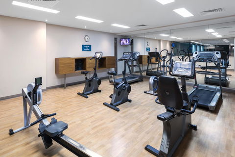 Oaks Glenelg Plaza Pier Suites - Accommodation Port Macquarie 7