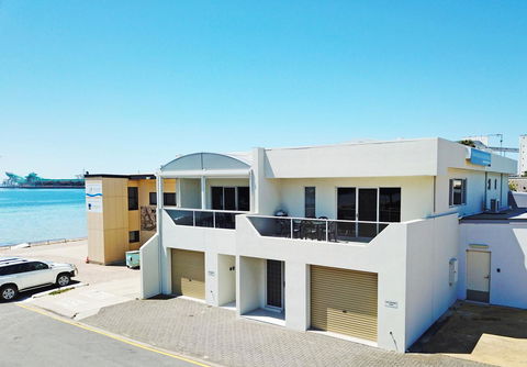 Tasman Beachside Apartment - Accommodation Port Macquarie 2