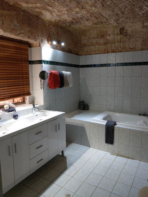 Zen Underground B&B - Accommodation Port Macquarie 3