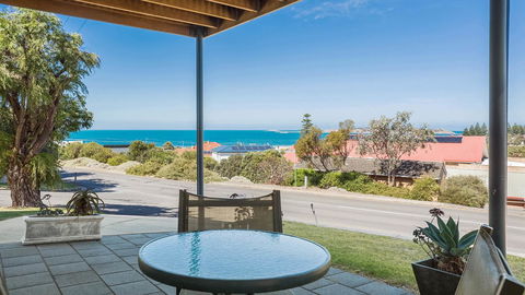 Victor Apartments - Accommodation Port Macquarie 10
