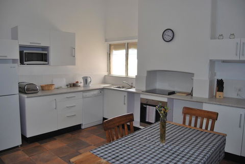 Jacaranda Cottage - Accommodation Port Macquarie 8
